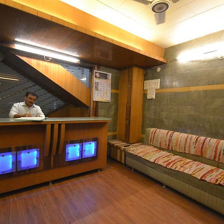 Hotel Sai Hari Prasad เชอร์ดี ภายนอก รูปภาพ
