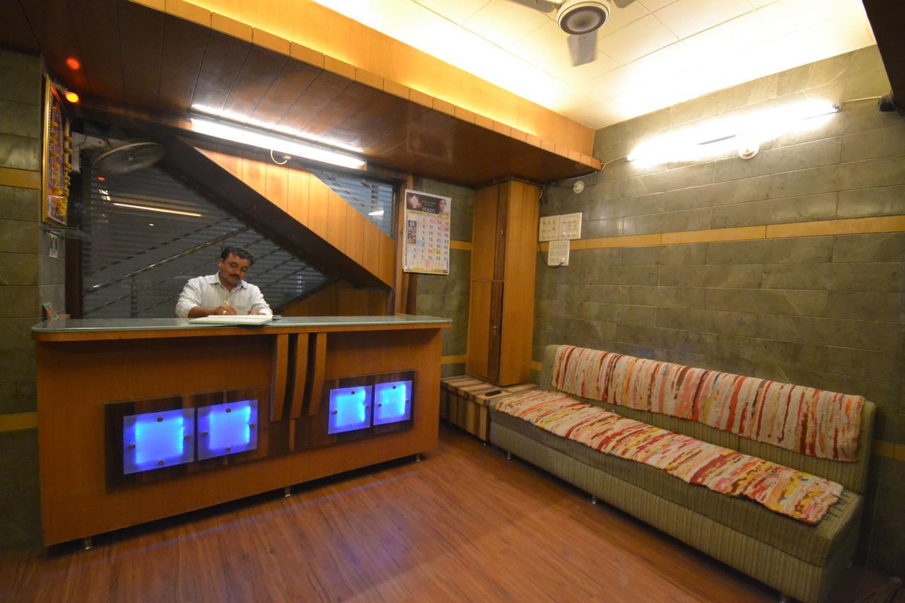 Hotel Sai Hari Prasad เชอร์ดี ภายนอก รูปภาพ