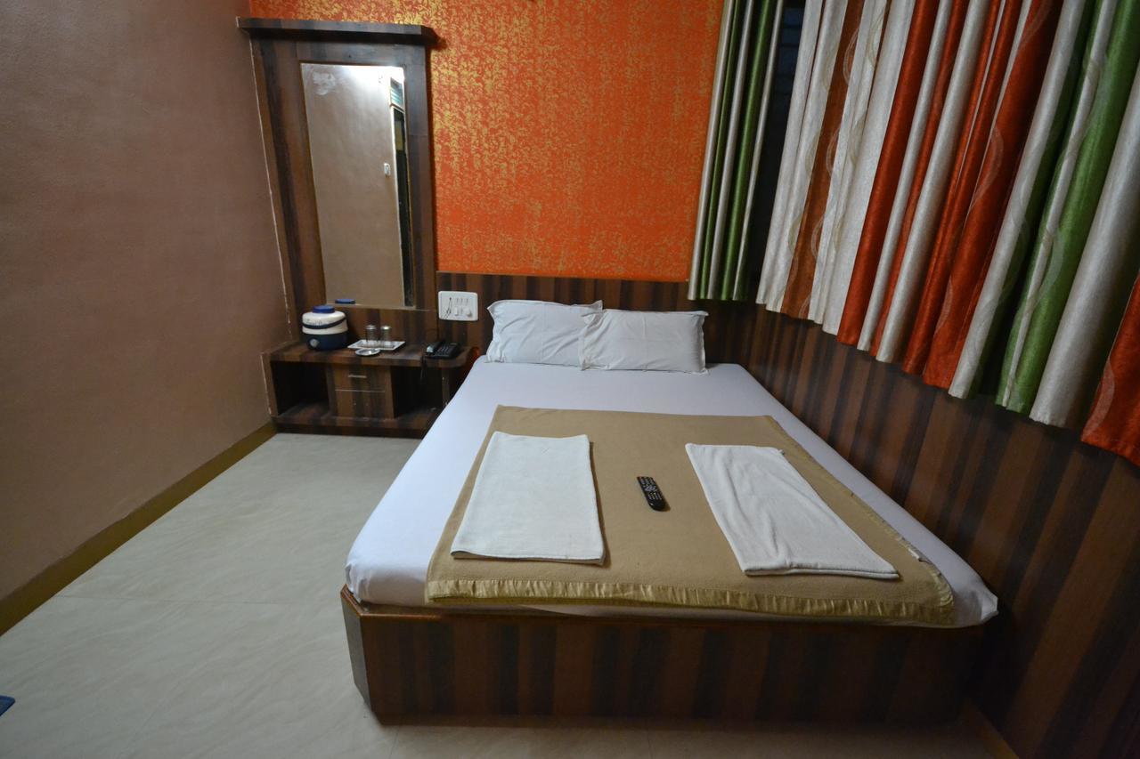 Hotel Sai Hari Prasad เชอร์ดี ภายนอก รูปภาพ