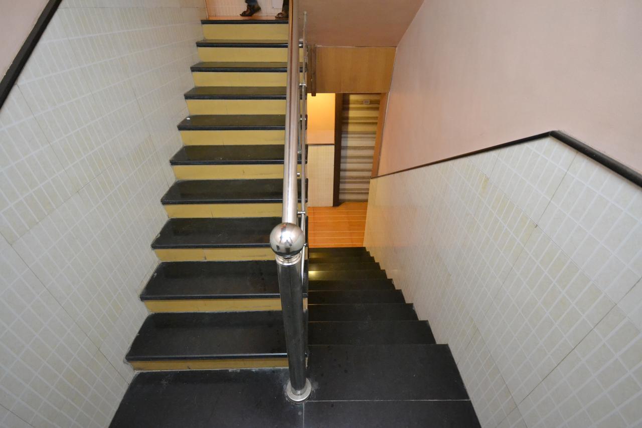 Hotel Sai Hari Prasad เชอร์ดี ภายนอก รูปภาพ